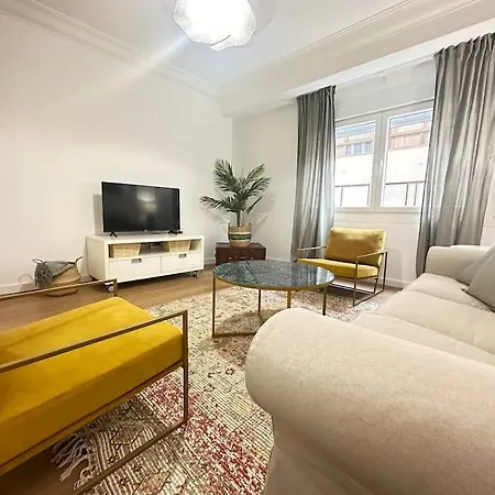 Ybh Urzaiz 33-35, 1 * Vigo